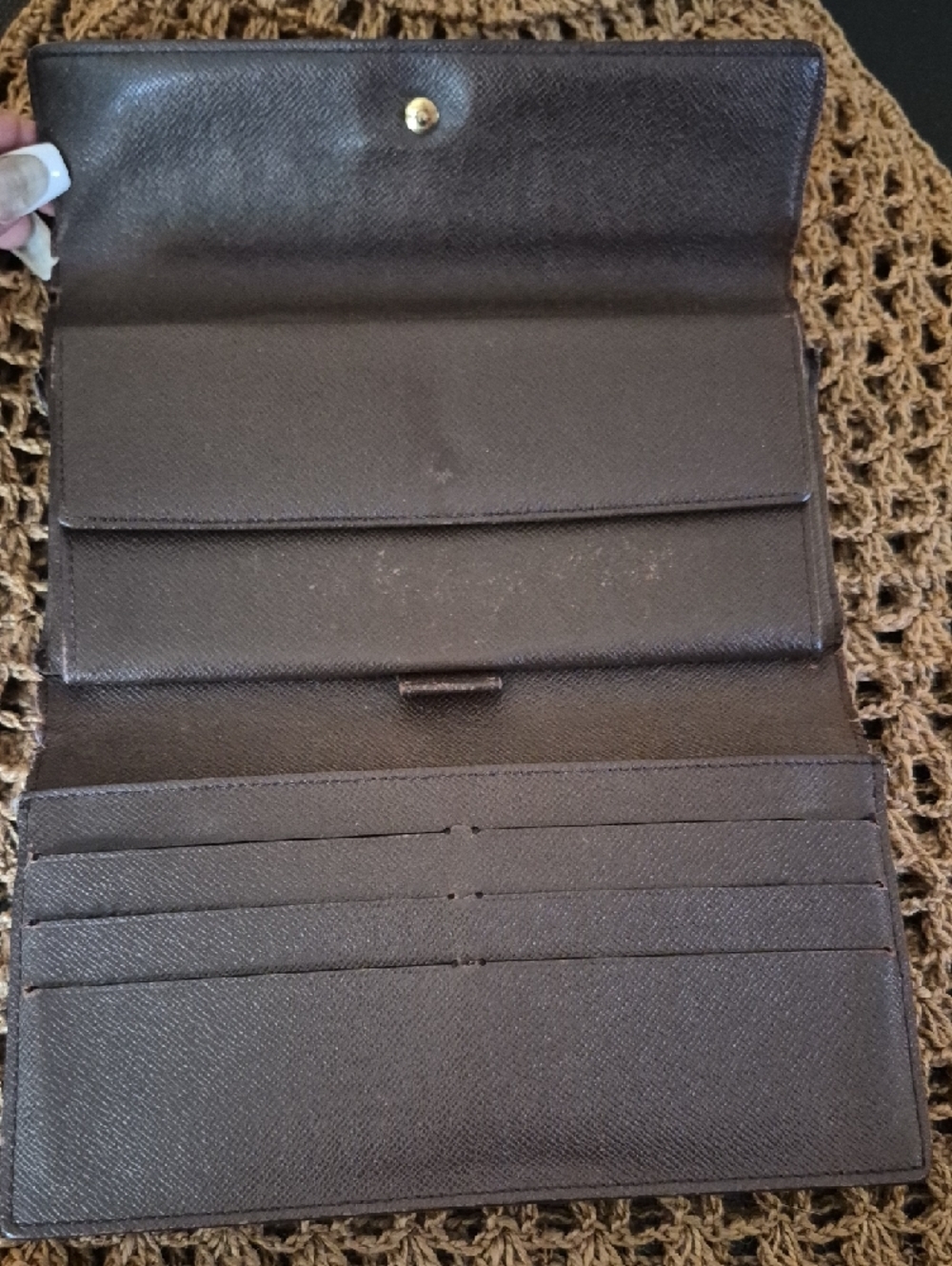 Authentic LV Damier Wallet - Picture 2 of 10